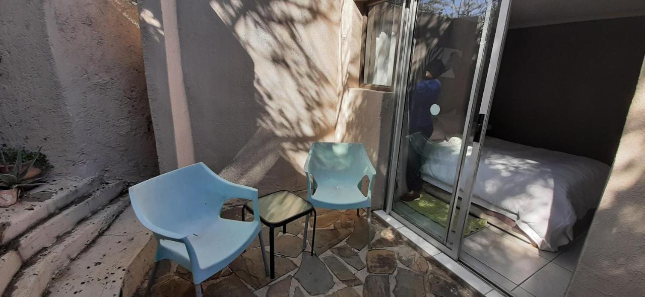 Self-Catering Studio, Unit 3 On Krupp Apartment Windhoek Exterior foto